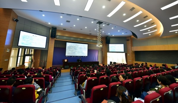 讲座现场座无虚席